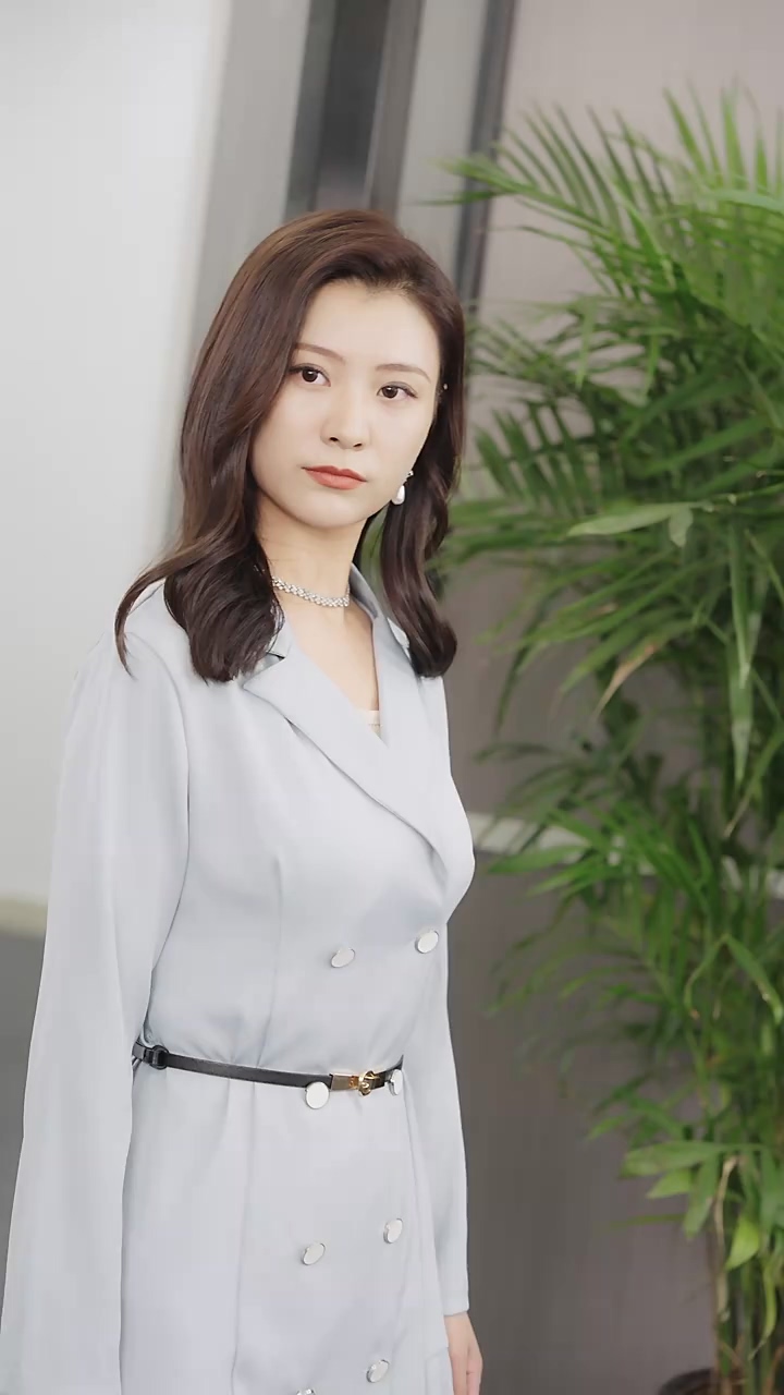 辞职后，前总裁对我余情未了 第01集